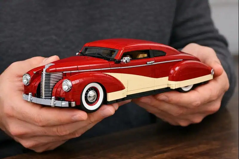 1939-Lincoln-Zephyr-Custom-Chopped-Top-Hot-Rod