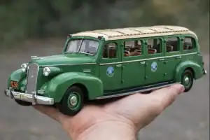 1937-Cadillac-Series-75-Tour-Bus-Yosemite-Fleet