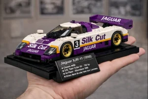 1990-Jaguar-XJR