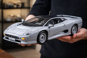 1992 Jaguar XJ220